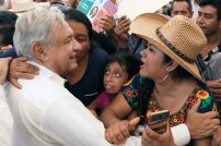 AMLO pide a tabasqueños que ya paguen la luz, luego de haberles condonado cuentas de años