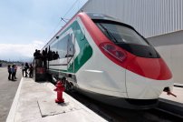 AMLO denuncia que el tren interurbano de EPN triplicó su costo y será entregado hasta 2022