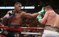 Gana Canelo por decisión unánime pero  y redes dudan fuerte de su victoria. 