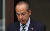 AMLO llama a mexicanos para que reúnan firmas y se pueda enjuiciar a Felipe Calderón. 