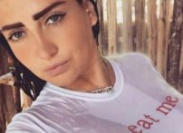 Con blusa mojada, Celia Lora muestra sus enormes pechos y desafía a Instagram