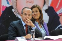 Mexicanos se vuelcan para firmar la prohibición para que se formalice el partido de los Calderón