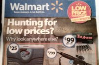 Walmart prohíbe la venta de juegos de video violentos pero continúa vendiendo armas 