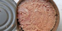 Antiguos consumidores de atún en lata ya no lo quieren ni regalado.