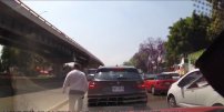 VIDEO: en 20 segundos asaltan a esta camioneta en la CDMX