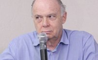 Enrique Krauze afirma que incendio en Notre Dame es una señal del Apocalipsis.