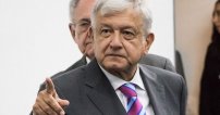 Anuncia AMLO que ningún funcionario Federal podrá viajar al extranjero sin su permiso.