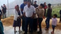 Pobladores amarran a un poste a Presidente Municipal en Chiapas 