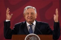 Acepta AMLO que INE suspenda mañaneras en los estados donde habrá elección. 