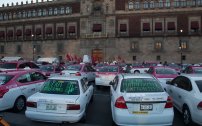 Usuarios tunden en redes a taxistas por irresponsable protesta