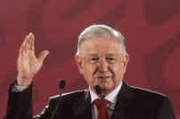 AMLO se burla de Fake News por parte del PRIAN; 