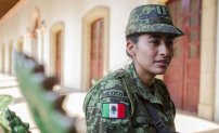 Senador del PT presenta iniciativa para que Servicio Militar a mujeres sea obligatorio. 