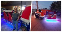Abuelito invierte todos sus ahorros para convertir su mototaxi en trineo de navidad
