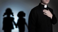 Joven mata a sacerdote que abusó de él durante 3 años