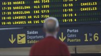 Piden a abogados de la UNAM intervenir para cancelar vuelos del extranjero