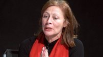 Tatiana Clouthier se queda atorada en el elevador y causa angustia en redes sociales