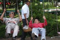 ¿Por qué los abuelos NO podrán cuidar a sus NIETOS cuando pase la Cuarentena?