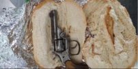Descubren a sujeto que llevaba una TORTA de arma de fuego; lo detienen