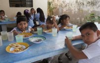 Anuncia Sheinbaum que buscarán INSTALAR 175 cocinas en escuelas para MEJORES desayunos 