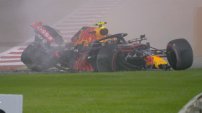 Tunden en redes a Alex Albon por destruir en accidente el 