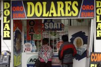 Peso tiene su mejor mes desde mayo; dólar baja a 20.20